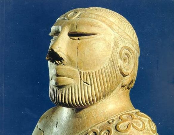 Harappan "Priest King" from Mojenjo Daro (via Wikimedia Commons)