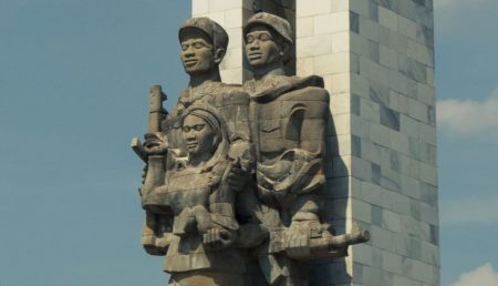 Cambodia-Vietnam Friendship Monument, Phnom Penh (via Wikimedia Commons)